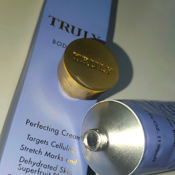 NIB TRULY Body Star Perfecting Cream 5 oz - Picture 4 of 4